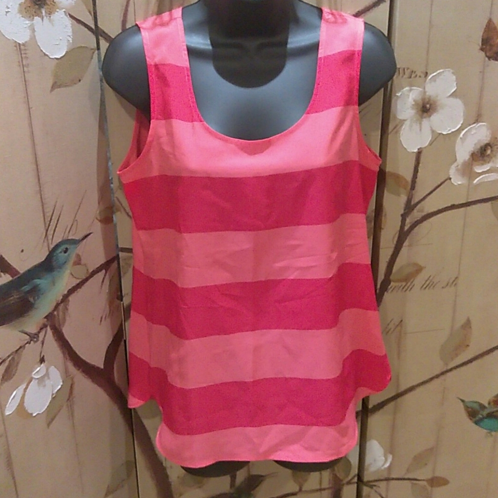 NWOT ann taylor loft Size S Top - E19